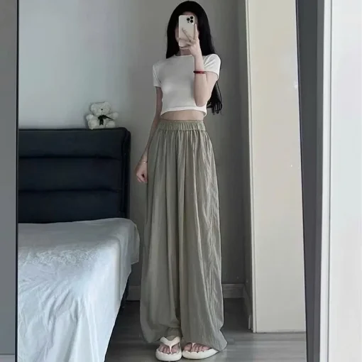quần vải nhăn màu xan rêu
